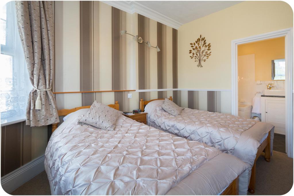 The Cherry Tree Guest House Істборн Екстер'єр фото