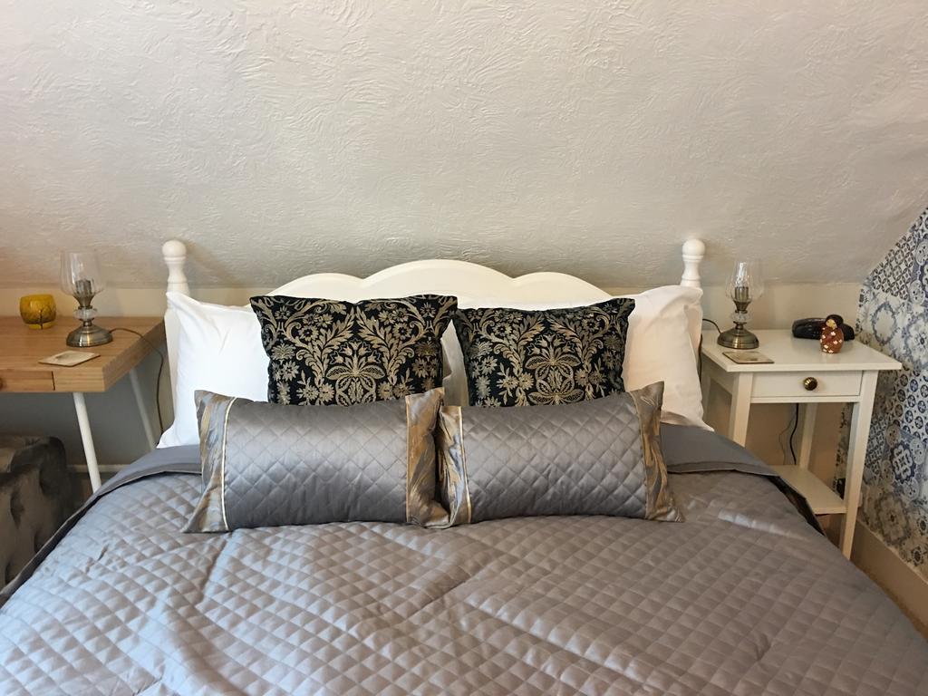 The Cherry Tree Guest House Істборн Екстер'єр фото