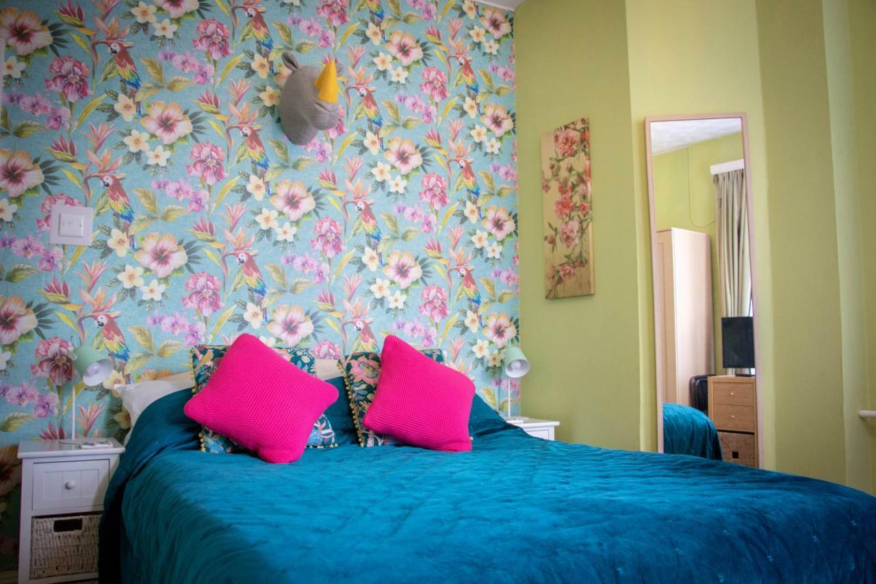 The Cherry Tree Guest House Істборн Екстер'єр фото