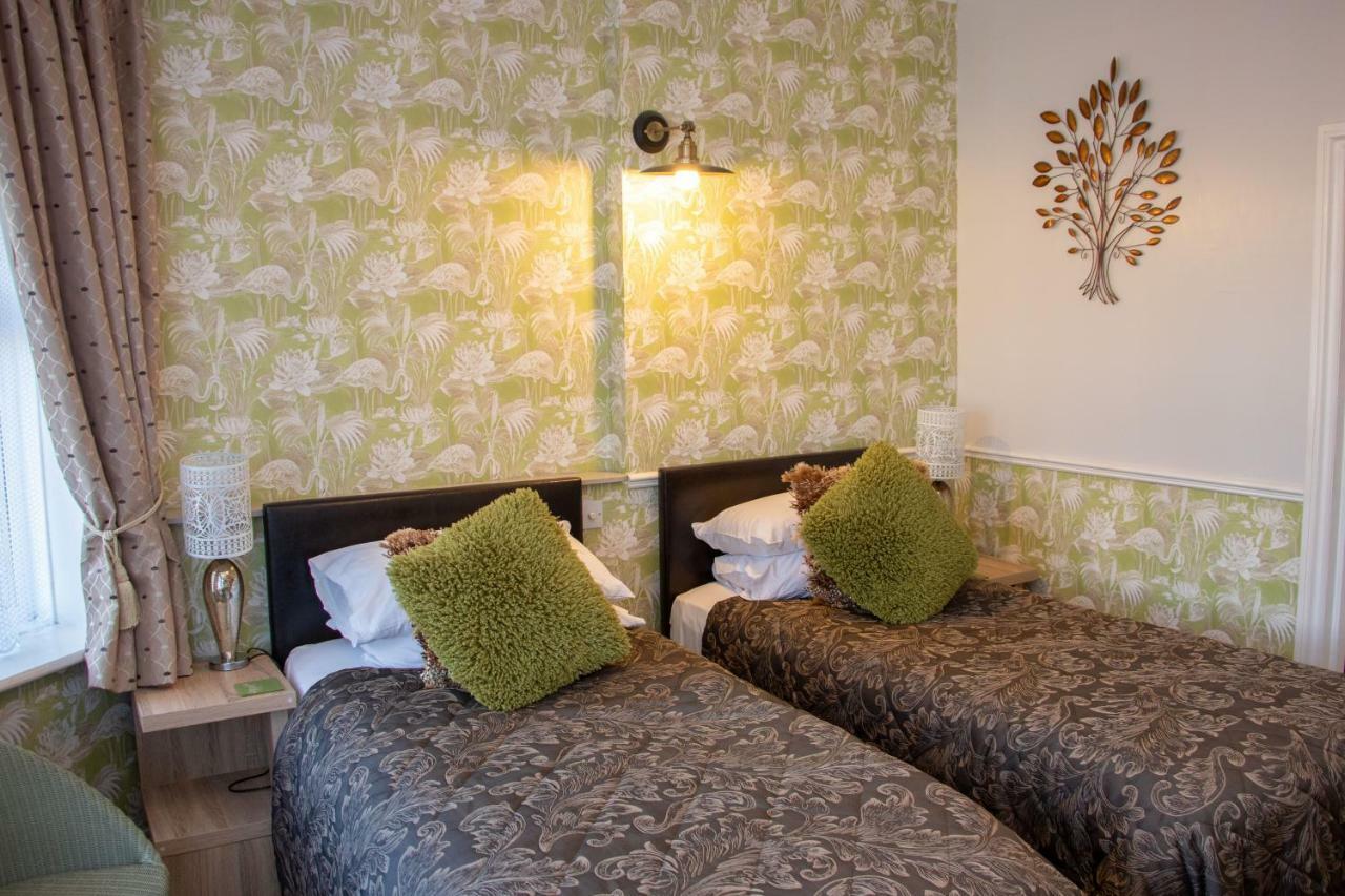 The Cherry Tree Guest House Істборн Екстер'єр фото